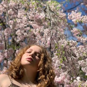 Meet your Posher, Ella